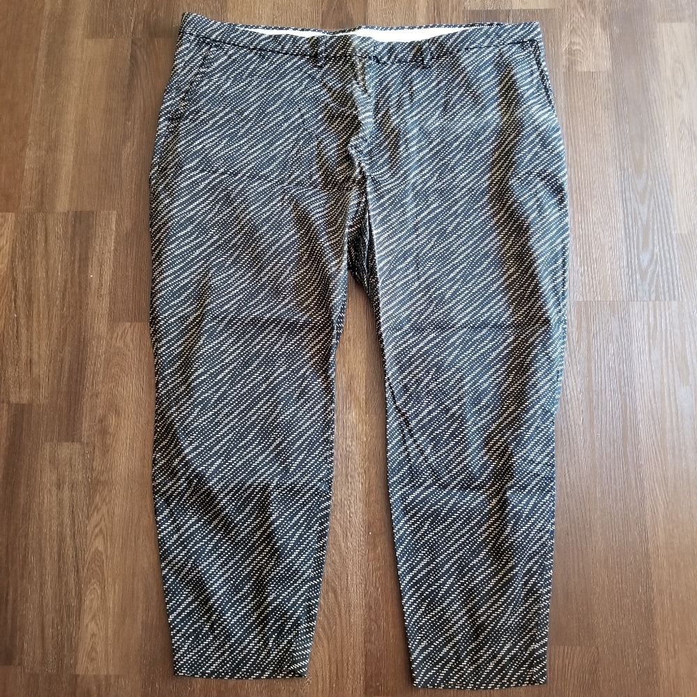 H+M PLUS Black Print Ankle Pants sz 24